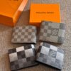 LV MEN WALLET - Image 1