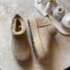 UGG - Image 3